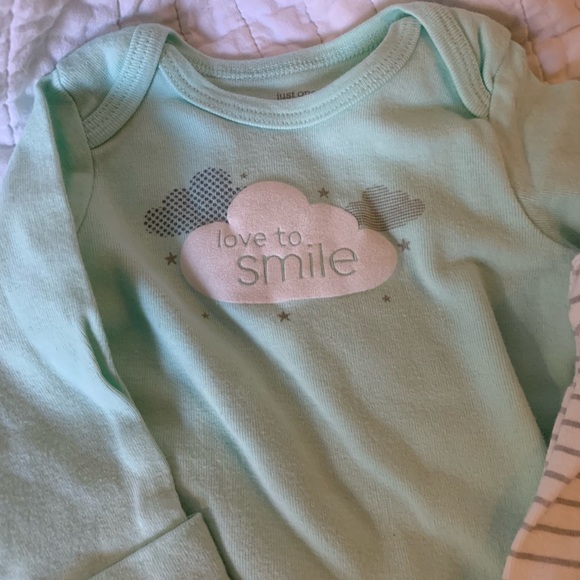 Baby sleeper gowns 0-3 months - Picture 3 of 3